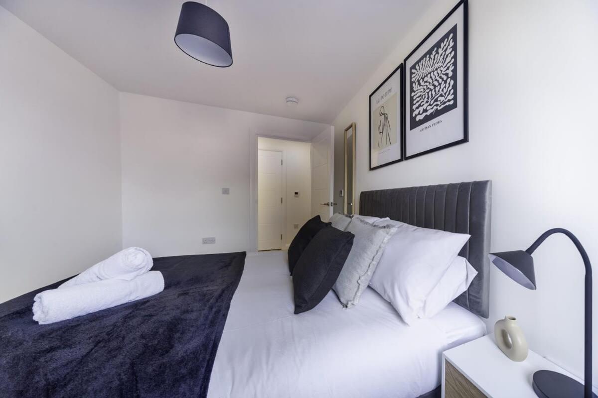 Modern And Bright 2 Bed Apartment In Ashford Ashford  Exterior photo